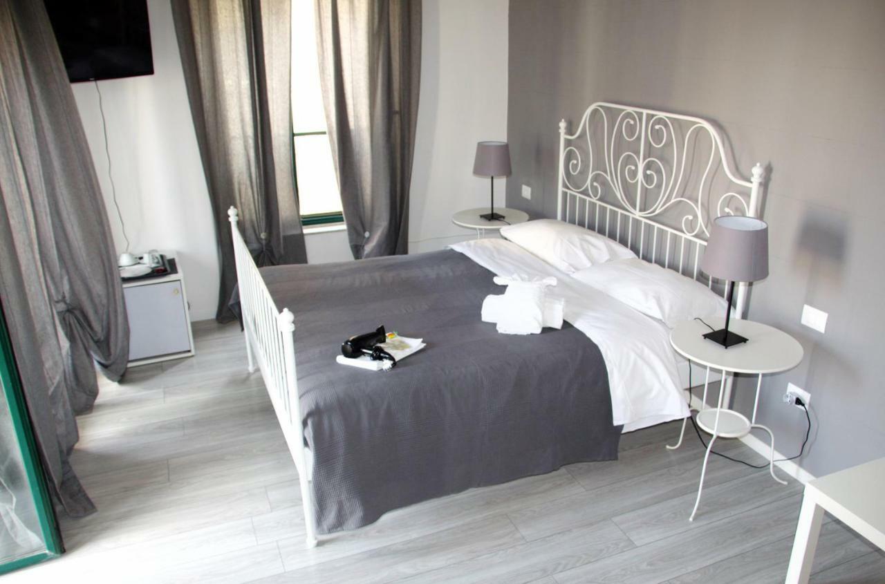 Del Toscano Home Catania Bagian luar foto